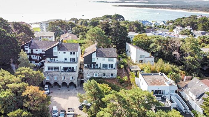 3 Bedroom Maisonette For Sale In Seacombe Road, Poole, BH13