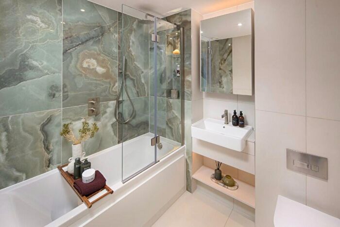 2 Bedroom Apartment For Sale In Royal Arsenal Riverside, London, SE18