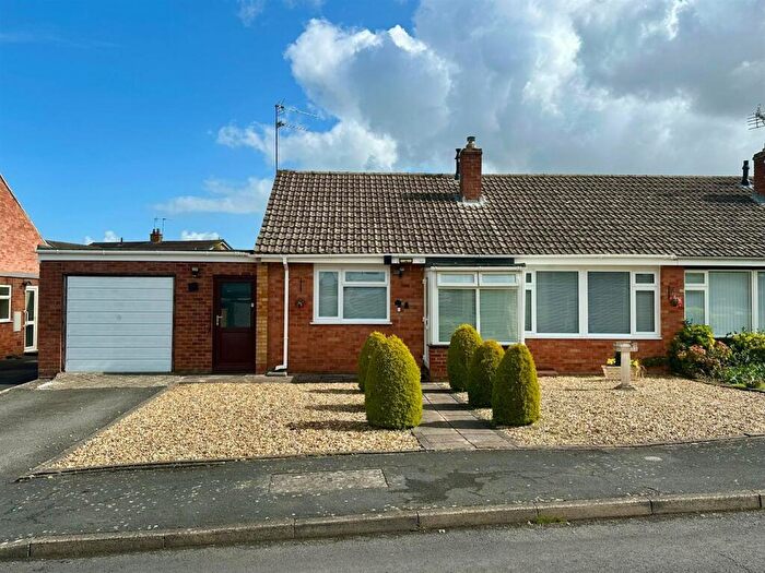 2 Bedroom Bungalow For Sale In The Hollies, Clehonger, Hereford, HR2