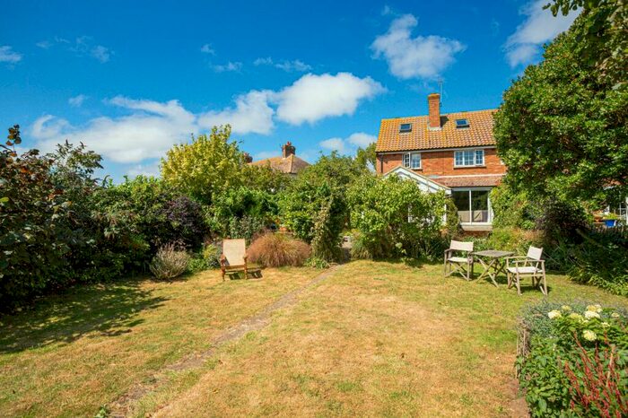 5 Bedroom Semi-Detached House For Sale In Sandbanks Lane, Graveney, ME13