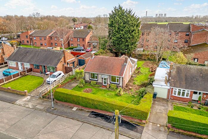 2 Bedroom Detached Bungalow For Sale In Montgomery Road, Widnes, WA8