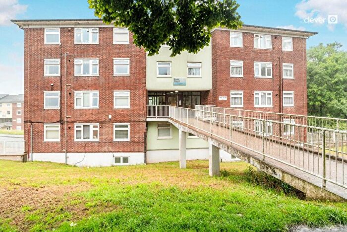 2 Bedroom Apartment For Sale In Kinnaird Crescent, Plymouth, PL6