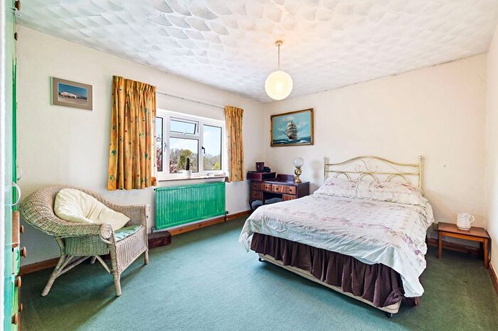 5 Bedroom Detached House For Sale In Sandhawes Hill, East Grinstead, RH19