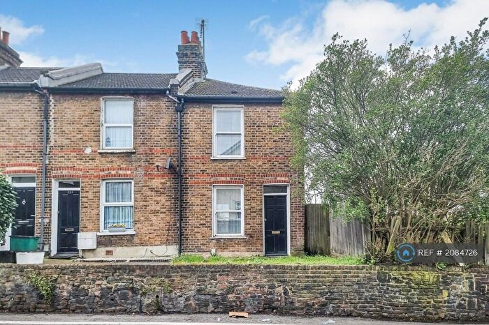 2 Bedroom End Of Terrace House To Rent In Brook Street, Erith, DA8