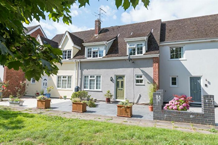 3 Bedroom Terraced House For Sale In Meadows Way, Hadleigh, IP7