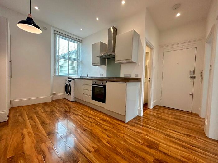 1 Bedroom Flat To Rent In Benbow Street, Plymouth, PL2