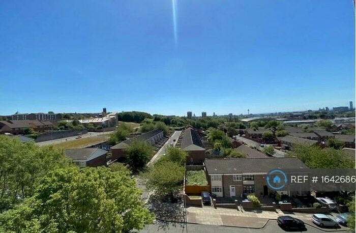 3 Bedroom Flat To Rent In Crete Tower, Liverpool, L5