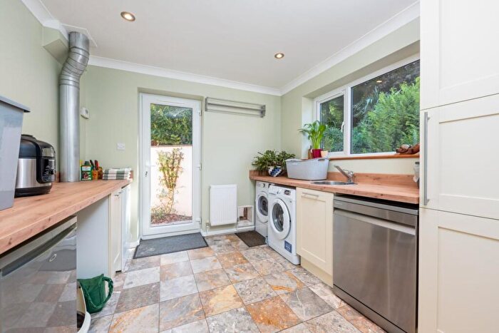 4 Bedroom Detached House For Sale In South Green, Sittingbourne, ME9