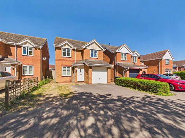 3 Bedroom Detached House For Sale In Riley Close, Yaxley, PE7