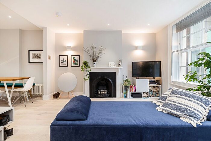 1 Bedroom Flat To Rent In Carnaby Street, Soho, W1F