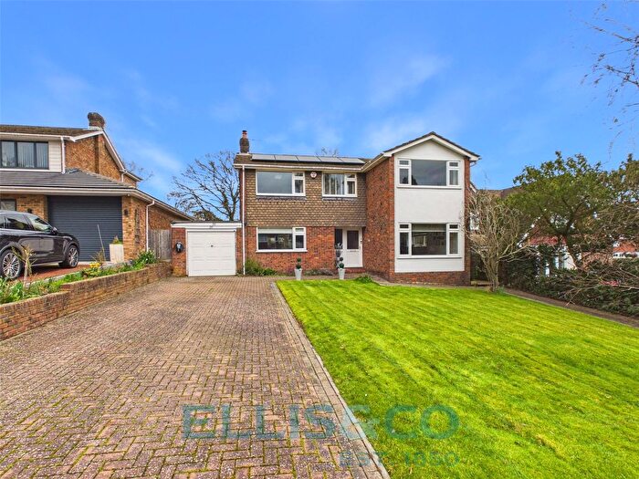 5 Bedroom Detached House For Sale In Vauxhall Gardens, Tonbridge, Kent, TN11