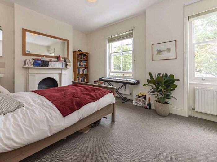 5 Bedroom Flat To Rent In Morley Street, London, SE1