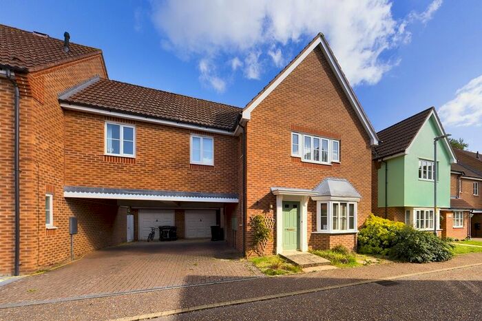 3 Bedroom Link Detached House To Rent In Comfrey Way, Thetford, Norfolk, IP24