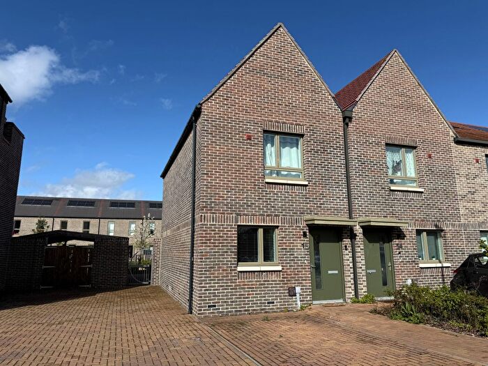 2 Bedroom End Of Terrace House For Sale In Little Walcot Lane, Swindon, SN3