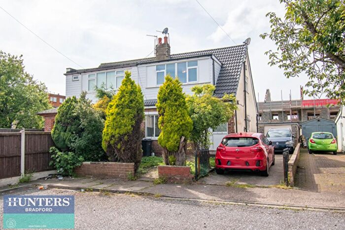 3 Bedroom Semi-Detached House To Rent In Norwood Street Bankfoot, Bradford, West Yorkshire, BD5
