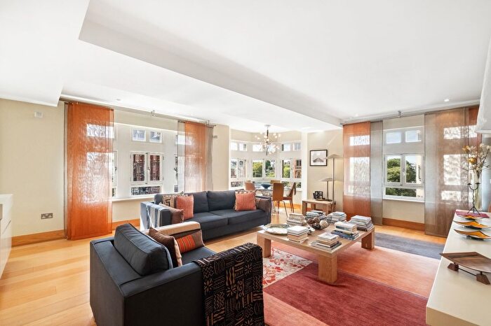 2 Bedroom Flat To Rent In The Gate Apartments, Chepstow Road, London, W2