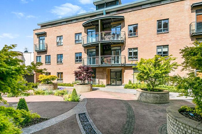 2 Bedroom Flat For Sale In Trinity Gate, Epsom Road, Guildford, Surrey, GU1