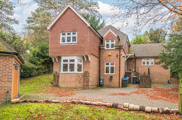 4 Bedroom Detached House To Rent In Welcomes Road, Kenley, CR8