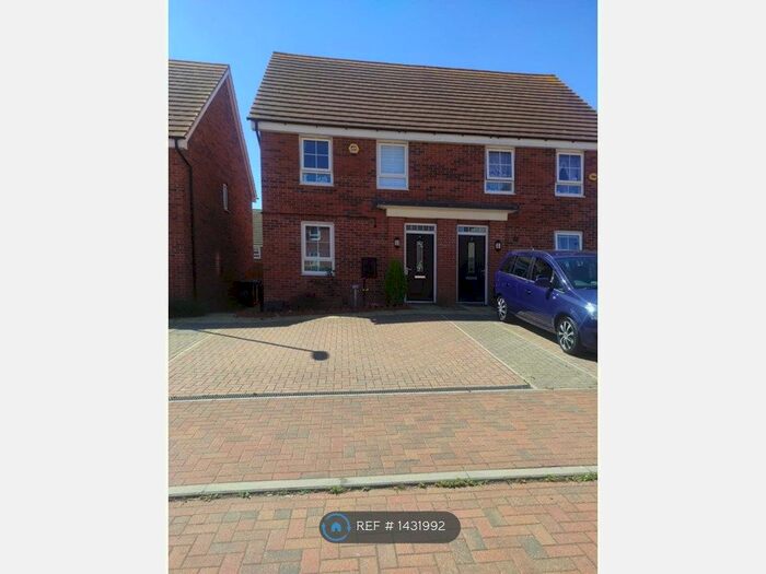 3 Bedroom Semi-Detached House To Rent In Mercury Road, Wellingborough, NN8