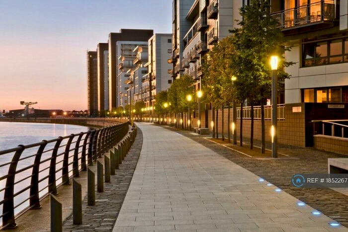 2 Bedroom Flat To Rent In Castlebank Place, Glasgow, G11