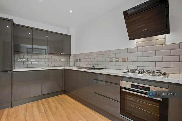 3 Bedroom End Of Terrace House To Rent In Wharf Road, Brentwood, CM14