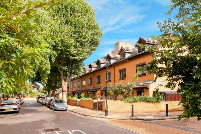 4 Bedroom House To Rent In Libra Road, E3