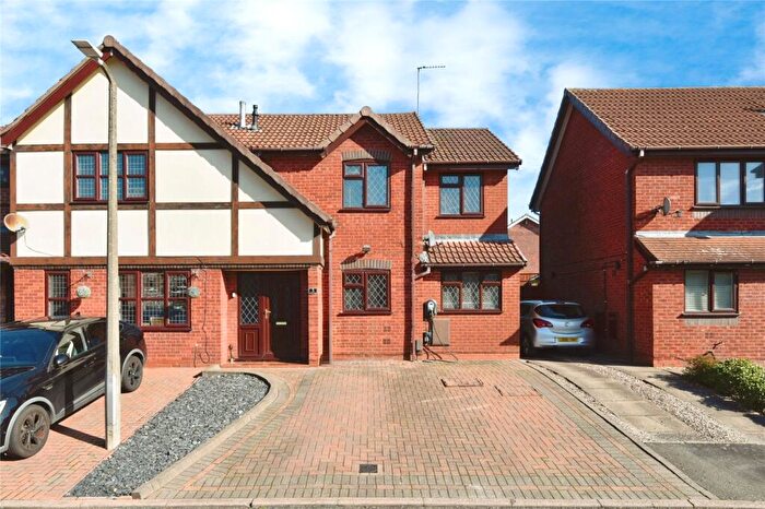 3 Bedroom Semi-Detached House For Sale In Bircham Walk, Newcastle, Staffordshire, ST5