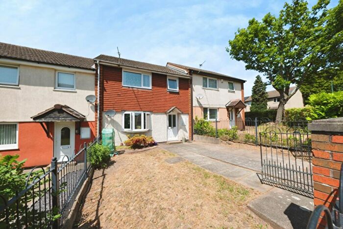 3 Bedroom Terraced House For Sale In Kelvedon Gardens, Nottingham, Nottinghamshire, NG3