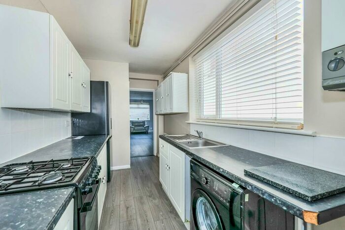 2 Bedroom Terraced House To Rent In Fifth Street, PO1