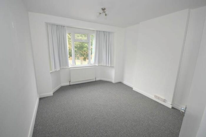 2 Bedroom Maisonette To Rent In Buller Close, Peckham, London, SE15