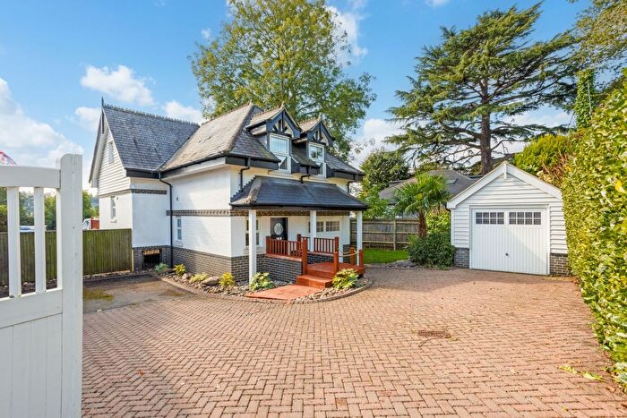 3 Bedroom Detached House To Rent In Wharf Lane, Bourne End, SL8