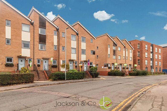 3 Bedroom Town House To Rent In Hawkins Road, Colchester, CO2