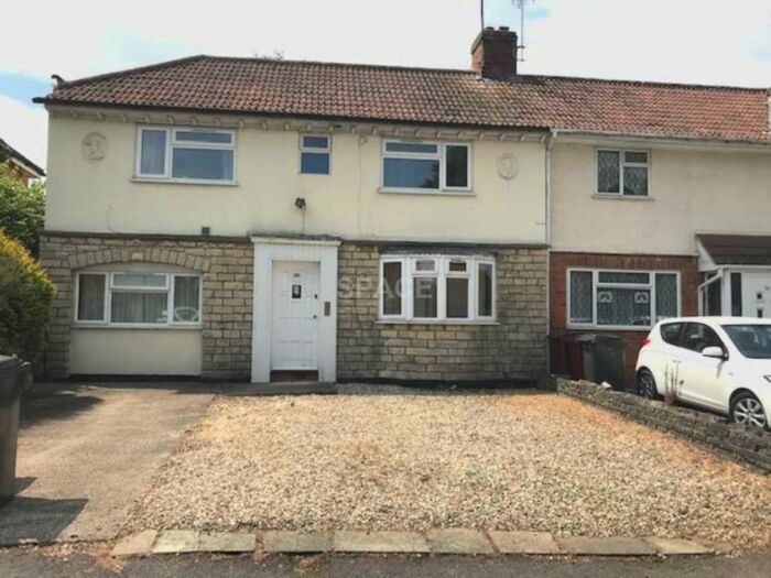5 Bedroom House To Rent In Long Barn Lane, Reading, RG2