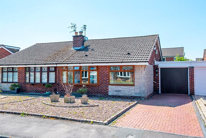 2 Bedroom Semi-Detached Bungalow For Sale In Mardale Crescent, Leyland, PR25