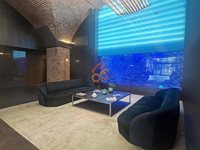 2 Bedroom Flat To Rent In Viadux, Great Bridgewater Street, Manchester, M1