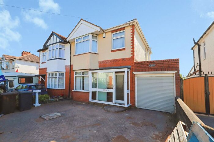 3 Bedroom Semi Detached House For Sale In Plascom Road, East Park, Wolverhampton, WV1