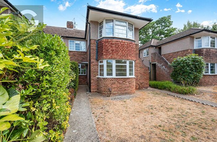2 Bedroom Maisonette To Rent In St. Marys Close, Epsom, KT17