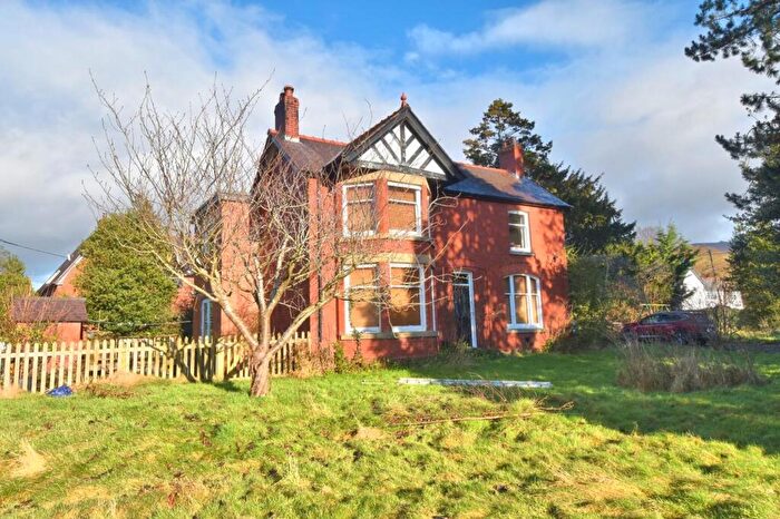 4 Bedroom House For Sale In Gellifor, Ruthin, LL15