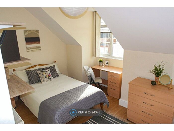 8 Bedroom Terraced House To Rent In Semilong Road, Northampton, NN2