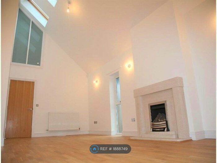 4 Bedroom Flat To Rent In Ivy Hurst Court, Liverpool, L19