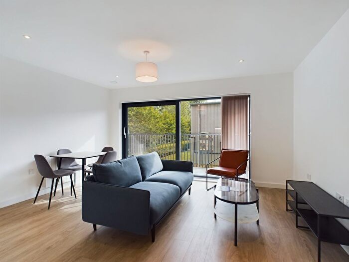 2 Bedroom Flat To Rent In Cantia Place, Ashford, TN23