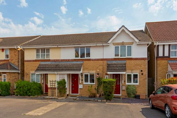 2 Bedroom Terraced House To Rent In Clarendon Gate, Ottershaw, KT16