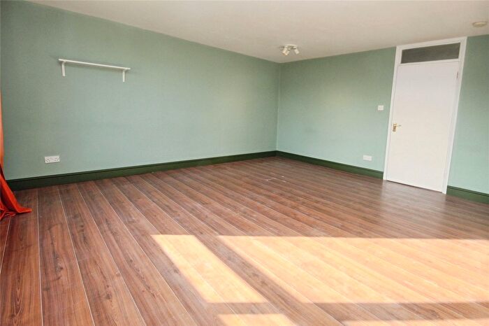 2 Bedroom Flat To Rent In Selhurst Road, London, SE25