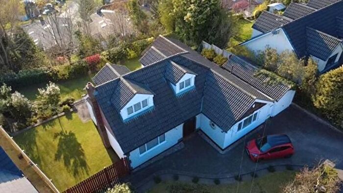 3 Bedroom Detached Bungalow For Sale In Mottram Old Road, Stalybridge, SK15