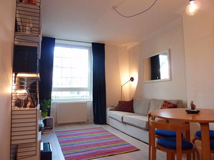 1 Bedroom Flat To Rent In Tabard Street, London, SE1