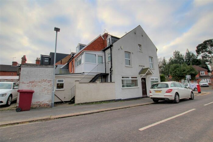 2 Bedroom Flat To Rent In St Peters Road, Reading RG6