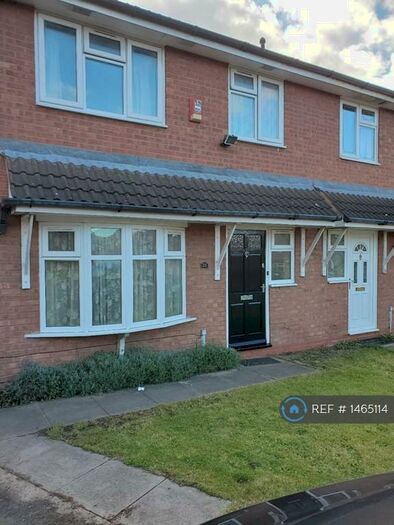 4 Bedroom Semi-Detached House To Rent In Jinnah Close, Birmingham, B12