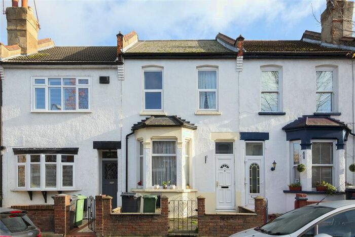3 Bedroom Terraced House To Rent In Roma Road, Walthamstow, London, E17