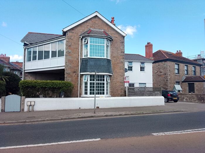 4 Bedroom Property For Sale In Longrock, Penzance, TR20