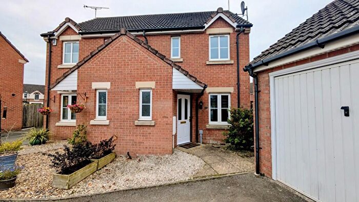 2 Bedroom Semi-Detached House For Sale In Cavendish Close, Cawston, CV22